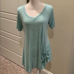 Vneck gather top (105)